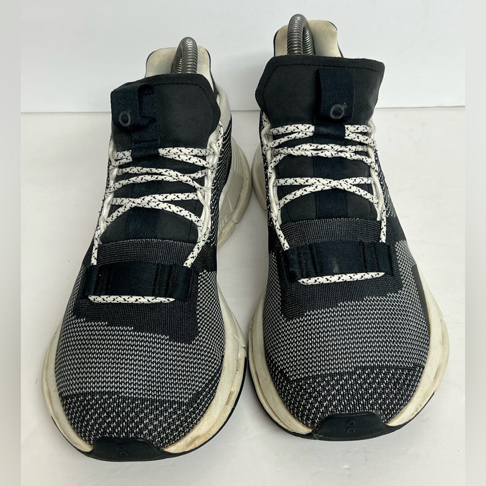 On Cloudnova Women’s Size 8 Black White Athletic Running Shoes - Picture 6 of 11